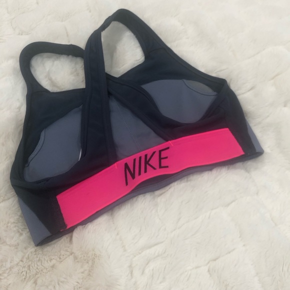 Nike XSmall breathable padded blue front keyhole crisscross sports bra - Picture 2 of 6